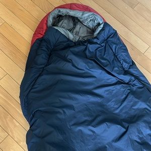 Mountain Hard Wear.Man’s sleeping Bag.